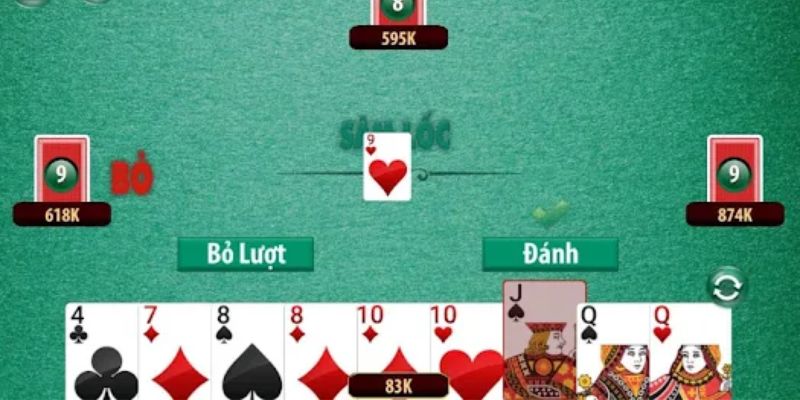 Được phép đánh hoặc bỏ lượt nếu không có bài thích hợp